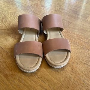 Lucky Brand caramel colored sandals (10)
